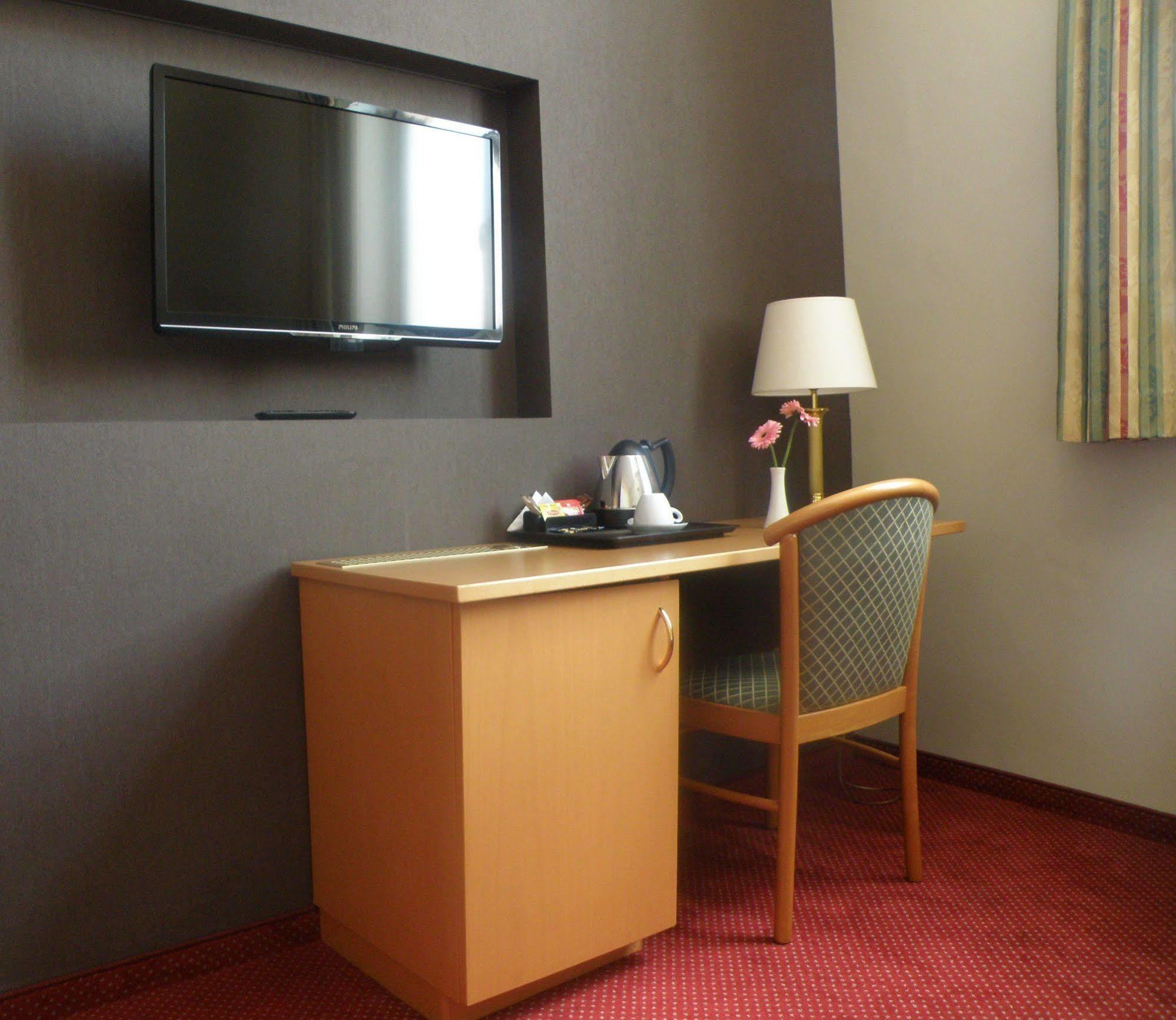 Albion Hotel Ieper Ngoại thất bức ảnh