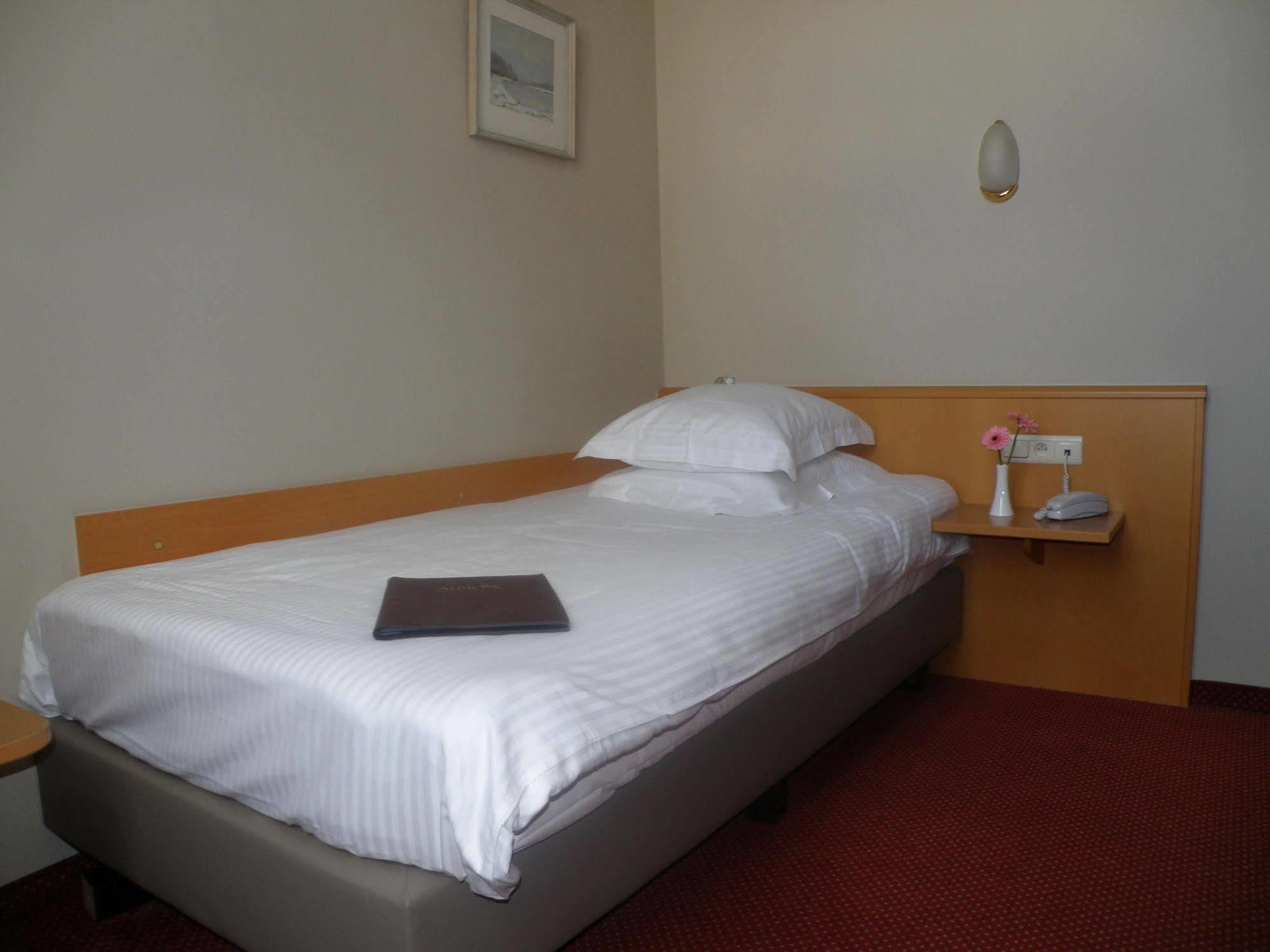 Albion Hotel Ieper Ngoại thất bức ảnh